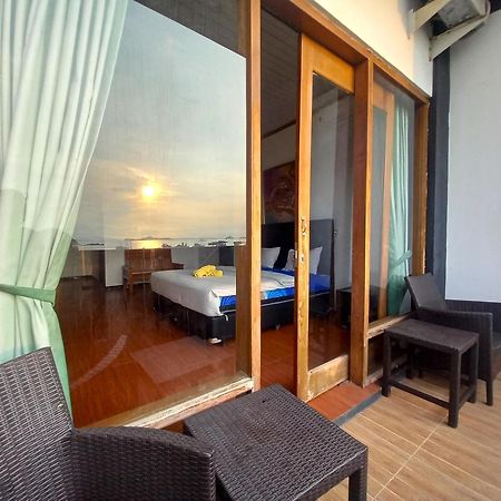 Dc Hotel & Hostel Labuan Bajo Exterior foto